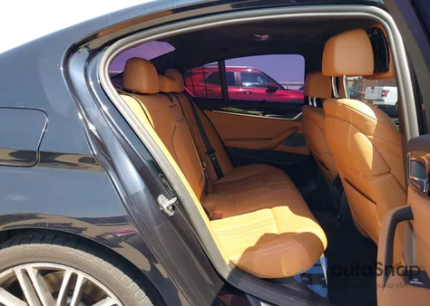 2019 BMW M550Xi from USA, damaged, VIN WBAJB9C55KB289262